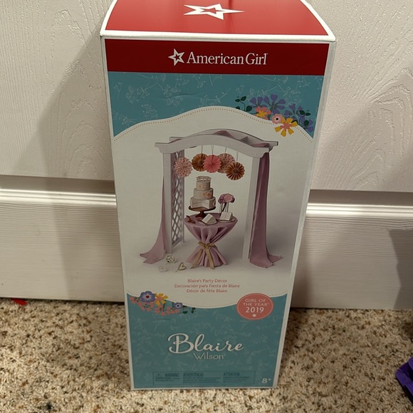 American Girl Blaire’s Party Decor - Picture 2 of 3